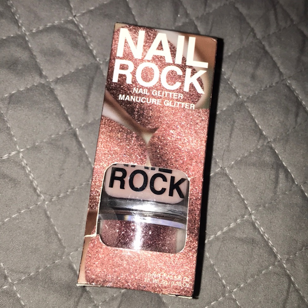Nail rock glitter manicure - pink